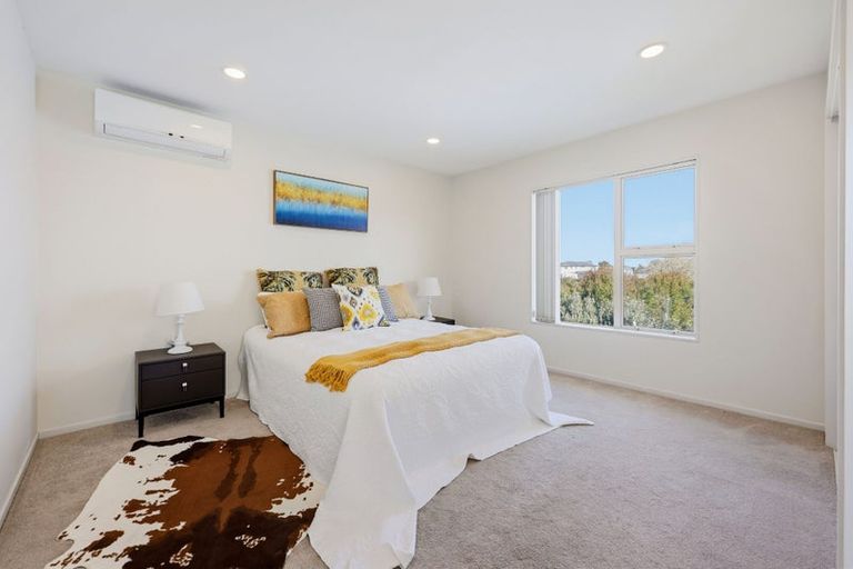 Photo of property in 74a Priestley Drive, Bucklands Beach, Auckland, 2014