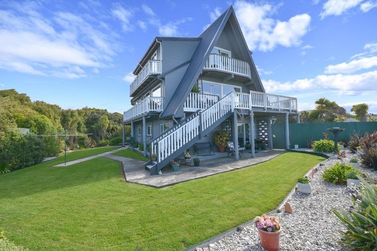 Photo of property in 10 Rimu Street, Kaka Point, Balclutha, 9271