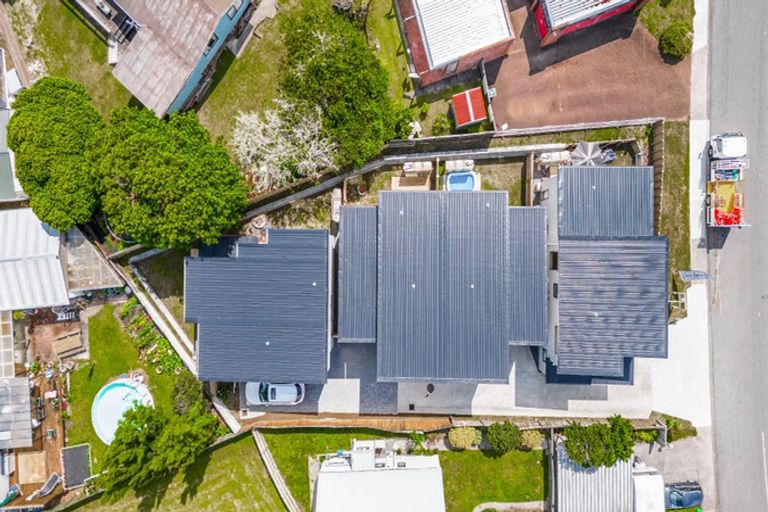 Photo of property in 43c Fitzherbert Avenue, West Harbour, Auckland, 0618