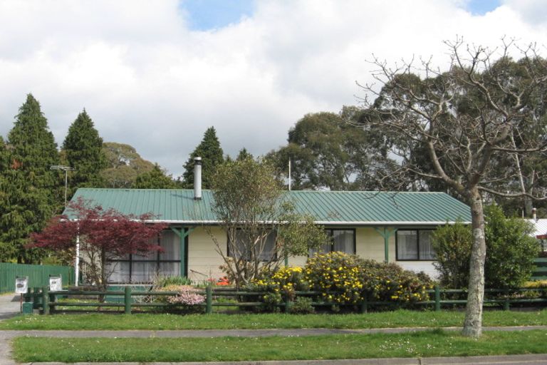 Photo of property in 49a Aquarius Drive, Kawaha Point, Rotorua, 3010