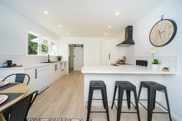 Photo of property in 6 Coventry Street, Highbury, Palmerston North, 4412