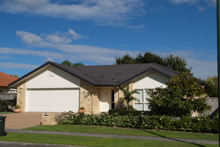 Photo of property in 38 Stellamaris Way, Northpark, Auckland, 2013