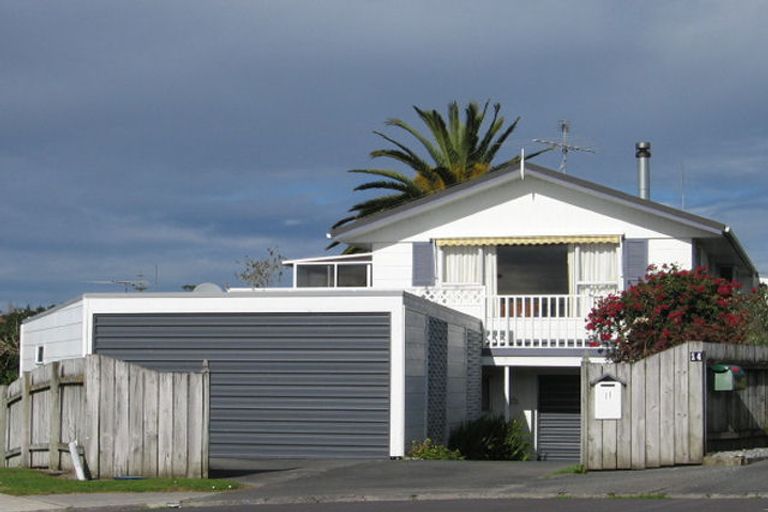 Photo of property in 11 Moana Terrace, Snells Beach, 0920