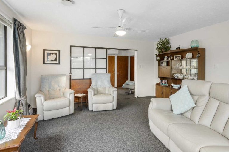 Photo of property in 2/5 Wynand Place, Sockburn, Christchurch, 8042