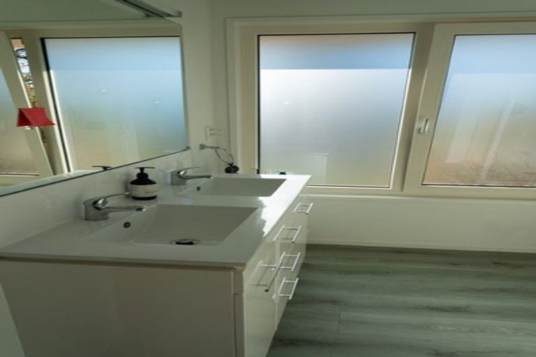 Photo of property in 22 Augusta Street, Redcliffs, Christchurch, 8081