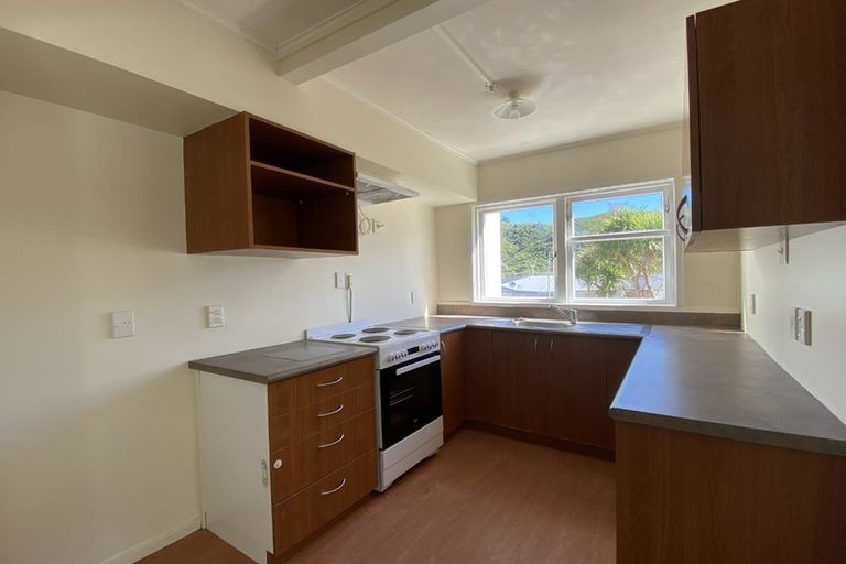 Photo of property in 95 Farmer Crescent, Taita, Lower Hutt, 5011