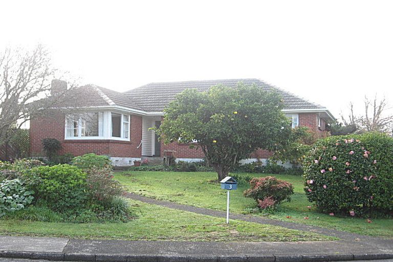 Photo of property in 3 Tui Crescent, Manurewa, Auckland, 2102