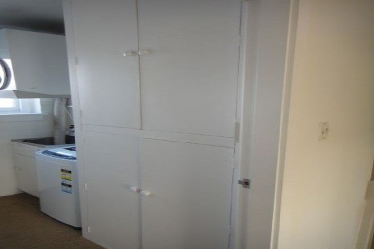 Photo of property in 2/99 Aikmans Road, Merivale, Christchurch, 8014