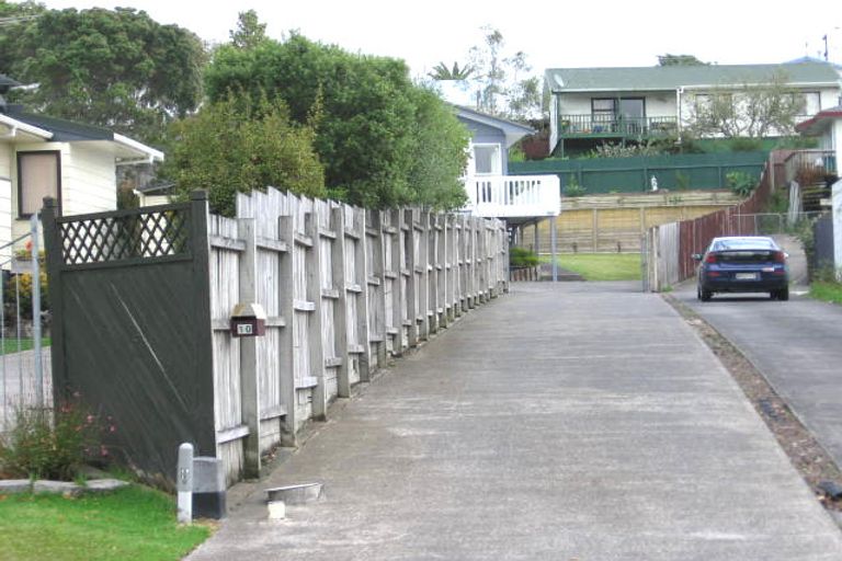 Photo of property in 10 Longreach Drive, Sunnyvale, Auckland, 0612