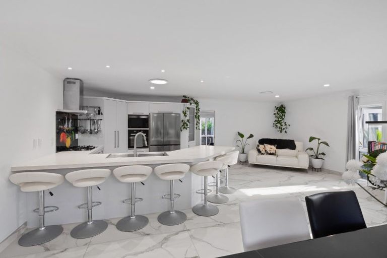 Photo of property in 38 Farringdon Avenue, Rototuna North, Hamilton, 3210