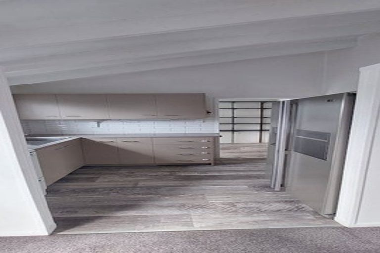 Photo of property in 1/46 Chippendale Crescent, Birkdale, Auckland, 0626