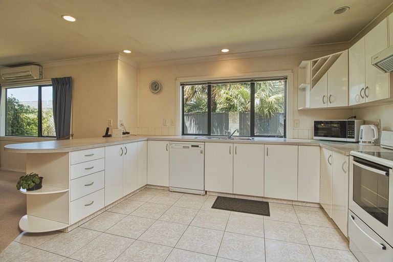 Photo of property in 71 Avenue Road, Greenmeadows, Napier, 4112