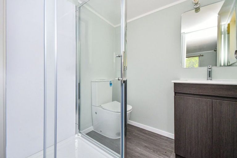 Photo of property in 120 Settlement Road, Papakura, 2110