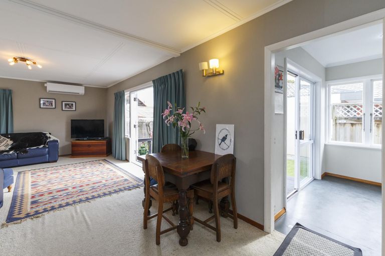 Photo of property in 7 Saint Albans Avenue, Hokowhitu, Palmerston North, 4410