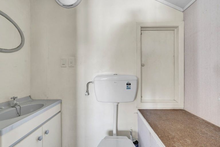 Photo of property in 10 Miro Street, Inglewood, 4330