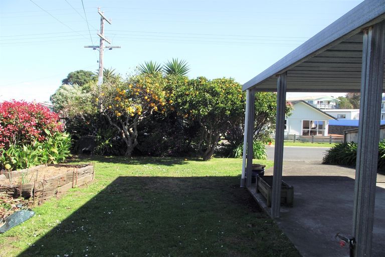 Photo of property in 6 Fyfe Road, Waihi Beach, 3611
