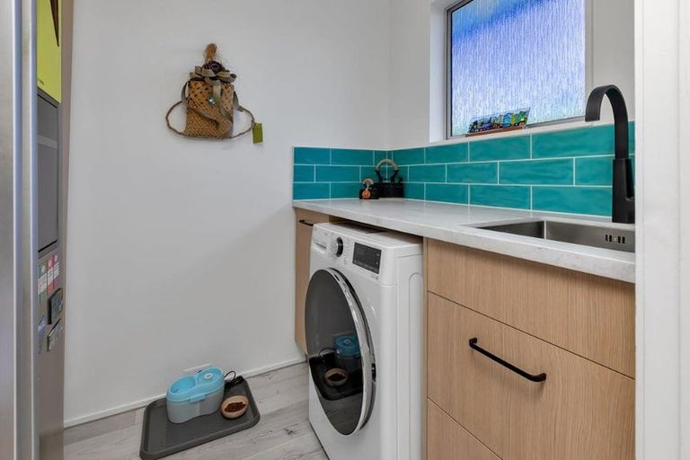 Photo of property in 26 Manaia View Road, One Tree Point, 0118