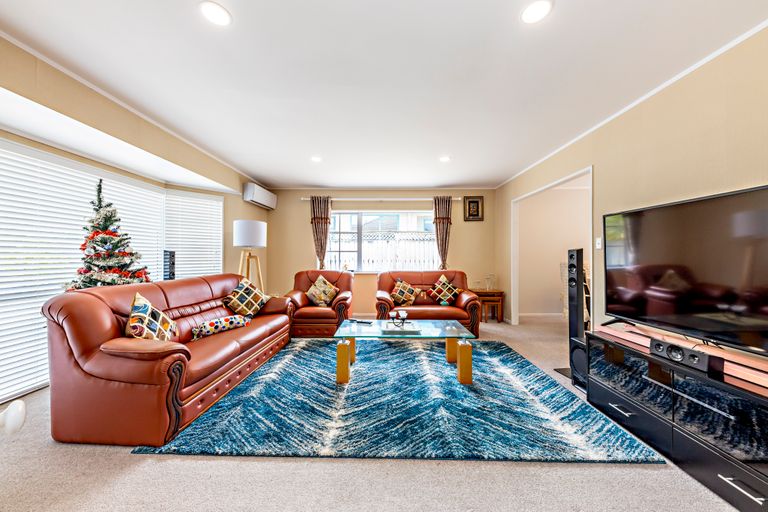 Photo of property in 147 Millhouse Drive, Golflands, Auckland, 2013