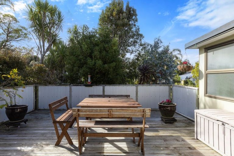 Photo of property in 46 Normanton Street, Glenfield, Auckland, 0629