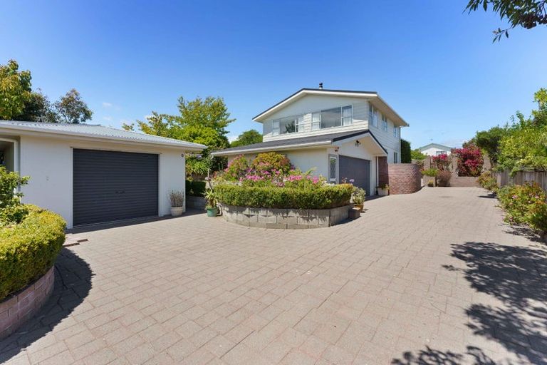 Photo of property in 10 Titoki Road, Waikanae Beach, Waikanae, 5036