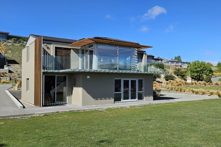 Photo of property in 6 Pollock Place, Lake Tekapo, 7999