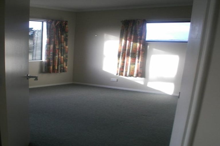 Photo of property in 3 Makora Grove, Paremata, Porirua, 5024