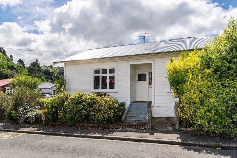 Photo of property in 1 Frame Street, North East Valley, Dunedin, 9010