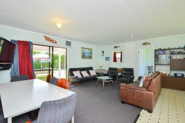 Photo of property in 121 Newcastle Street, Mahia, 4198
