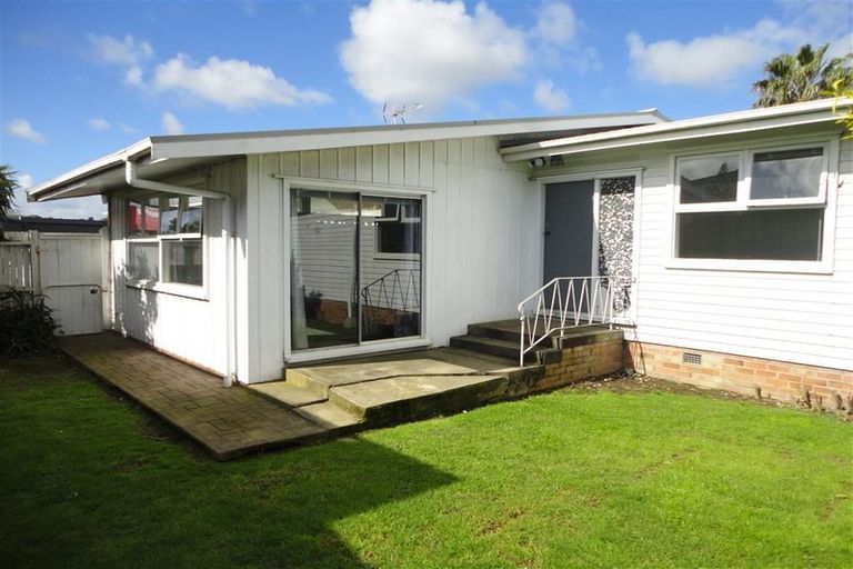 Photo of property in 2/23 Ti Rakau Drive, Pakuranga, Auckland, 2010