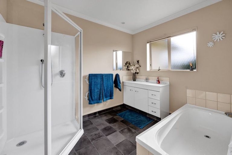 Photo of property in 2a Elizabeth Grove, Stratford, 4332