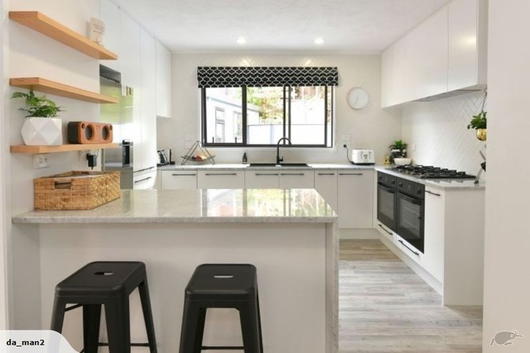 Photo of property in 1/14 Arkles Strand, Arkles Bay, Whangaparaoa, 0932