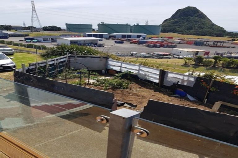 Photo of property in 4/31 Findlay Street, Moturoa, New Plymouth, 4310