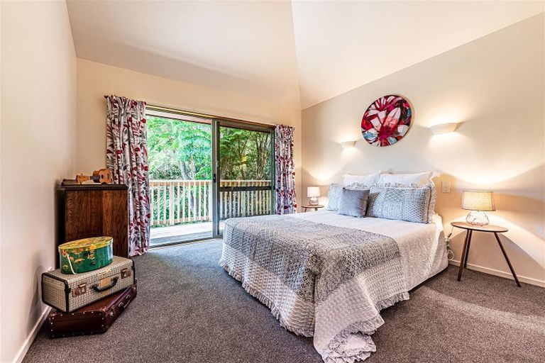 Photo of property in 70 Scott Road, Stanmore Bay, Whangaparaoa, 0932