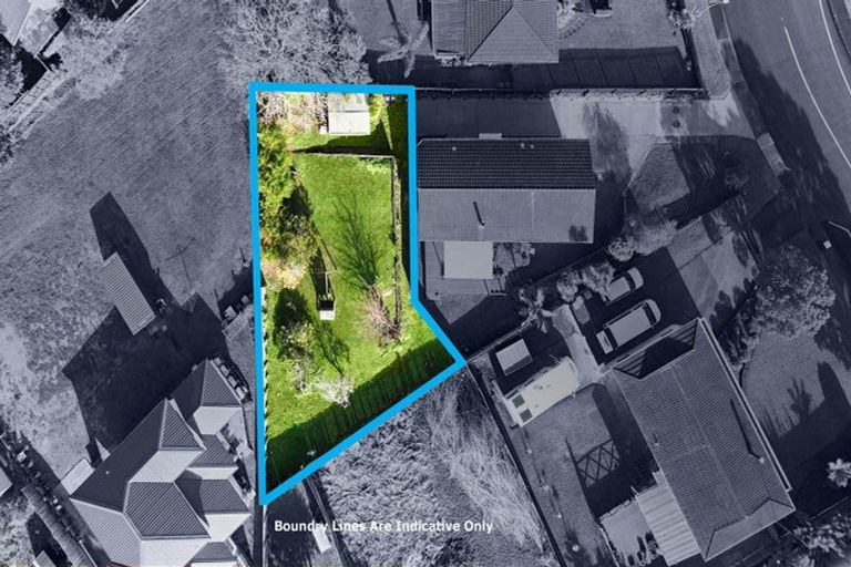 Photo of property in 6a Waari Avenue, Sunnyvale, Auckland, 0612