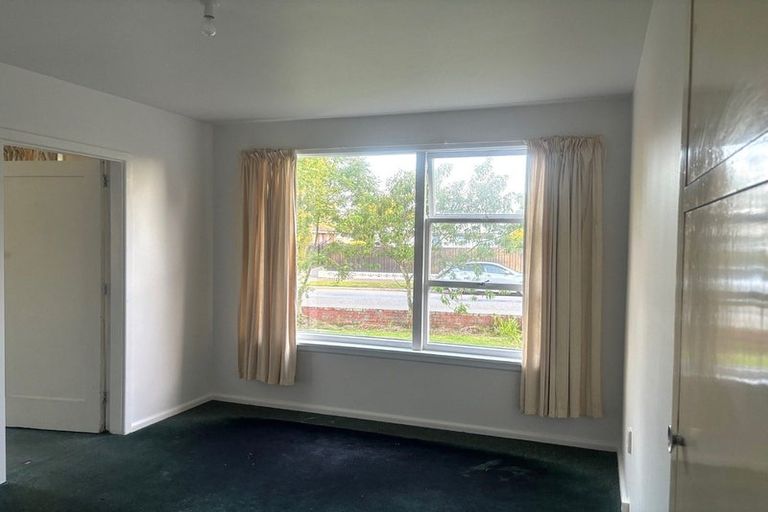 Photo of property in 8 Lochee Road, Upper Riccarton, Christchurch, 8041