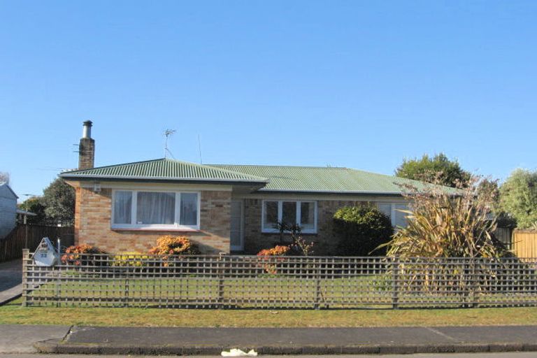 Photo of property in 22 Edmund Hillary Avenue, Papakura, 2110