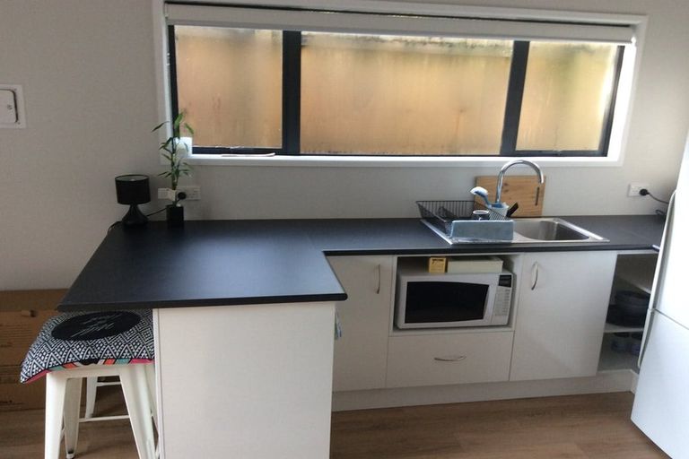 Photo of property in 23 Helleur Road, Massey, Auckland, 0614