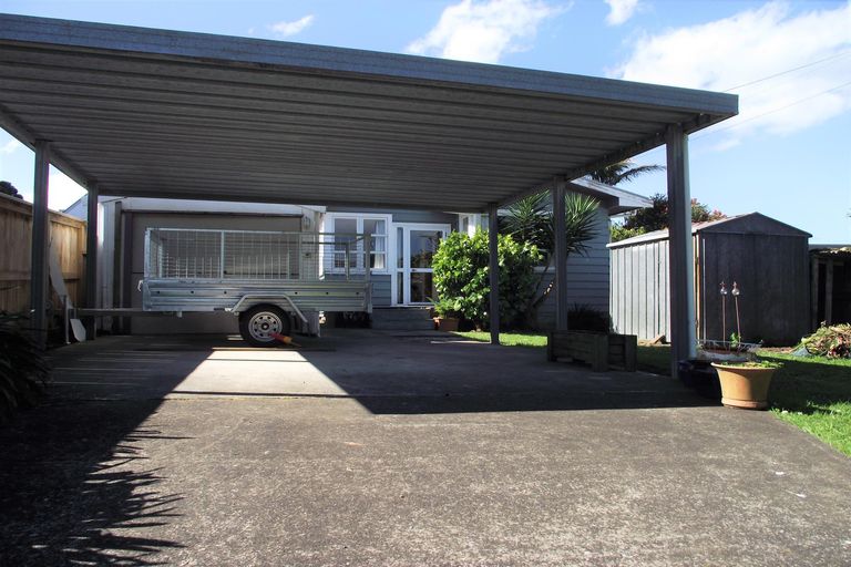 Photo of property in 6 Fyfe Road, Waihi Beach, 3611