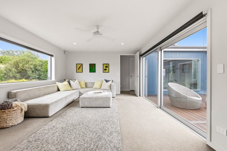 Photo of property in 127 Highland Drive, Acacia Bay, Taupo, 3385