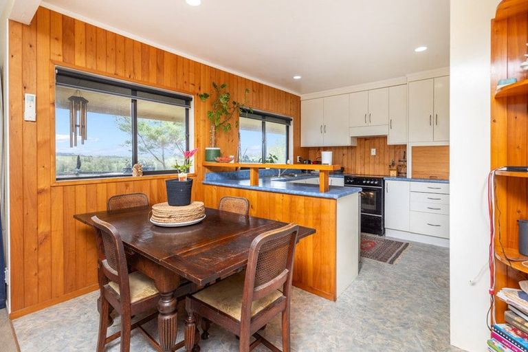 Photo of property in 224 Rimmer Road, Helensville, 0875