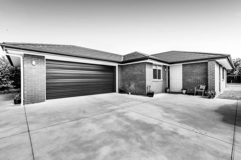 Photo of property in 7 Robbins Crescent, Hawera, 4610