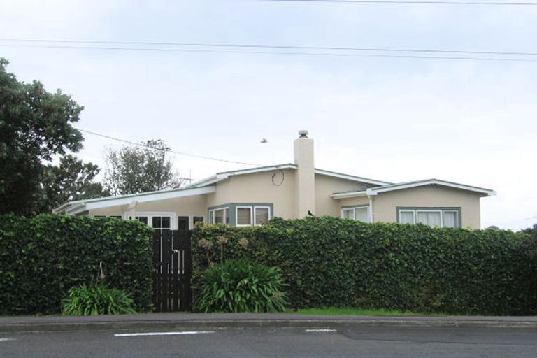 Photo of property in 76 Victory Road, Laingholm, Auckland, 0604