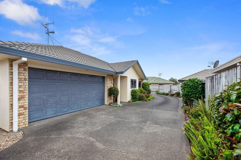 Photo of property in 15 Rosberg Place, Mount Maunganui, 3116