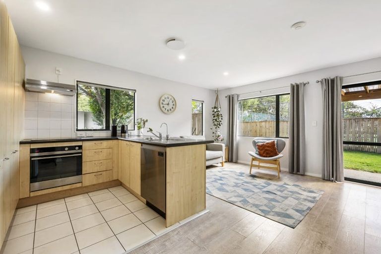 Photo of property in Casa Bella, 1/427 Albany Highway, Albany, Auckland, 0632