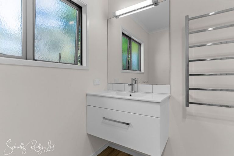 Photo of property in 13 Lancewood Lane, Pahi, Paparoa, 0571