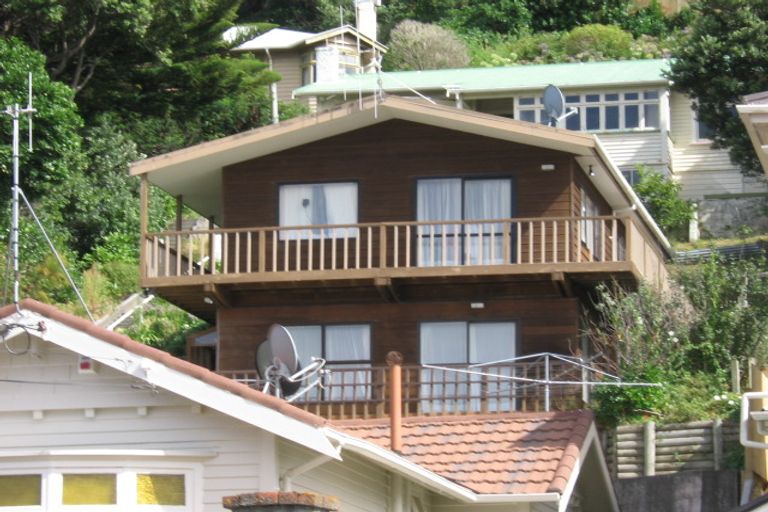 Photo of property in 36 Severn Street, Island Bay, Wellington, 6023