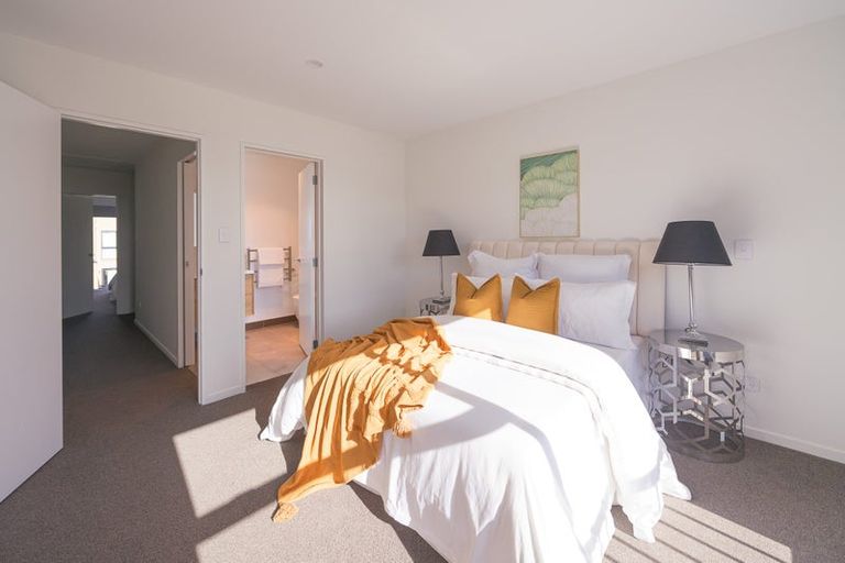 Photo of property in 15 Falcon Crescent, Hobsonville, Auckland, 0618