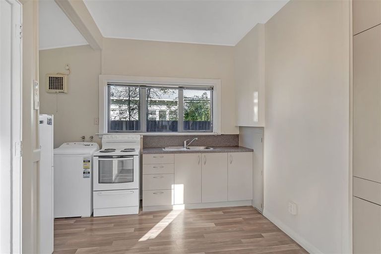 Photo of property in 1/17 Wildberry Street, Woolston, Christchurch, 8023