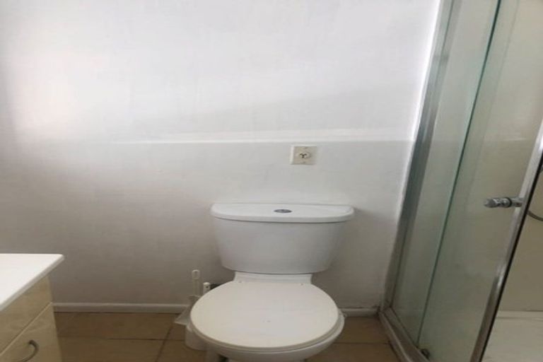 Photo of property in 15 Haslett Place, Upper Riccarton, Christchurch, 8041