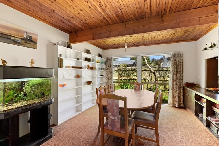 Photo of property in 56 Roslyn Road, Levin, 5510